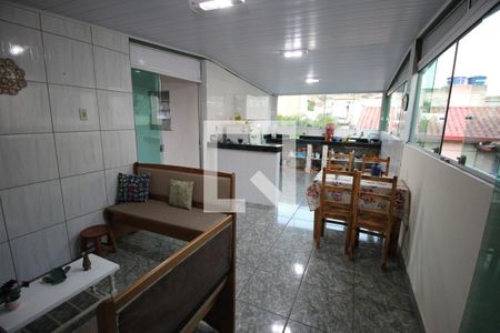 Casa à venda com 284m², 6 quartos e 3 vagasSala de TV casa 4
