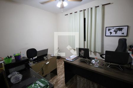 Casa à venda com 284m², 6 quartos e 3 vagasQuarto 2