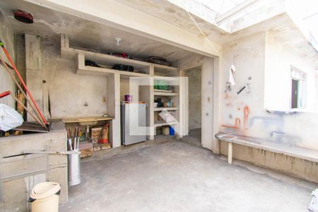 Casa à venda com 165m², 2 quartos e 1 vaga Casa à venda com 165m², 2 quartos e 1 vagaQuintal