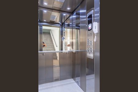 Apartamento à venda com 89m², 2 quartos e 1 vaga Apartamento à venda com 89m², 2 quartos e 1 vagaÁrea comum - Garagem (Elevador)