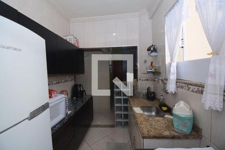 Apartamento à venda com 90m², 2 quartos e sem vagaCozinha e Área de Serviço