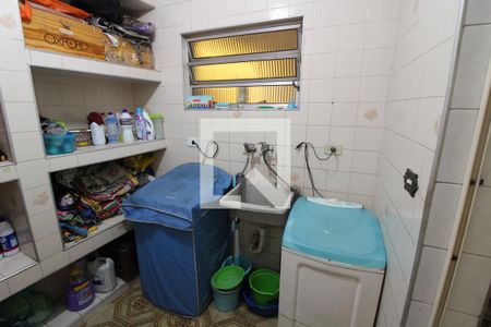 Casa à venda com 130m², 5 quartos e 3 vagasÁrea de Serviço