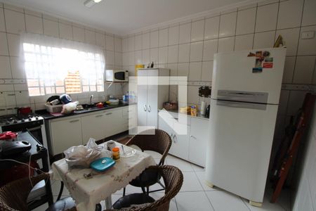 Casa à venda com 130m², 5 quartos e 3 vagas Cozinha 2