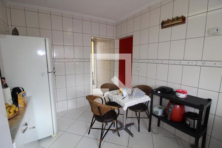 Casa à venda com 130m², 5 quartos e 3 vagas Cozinha 2