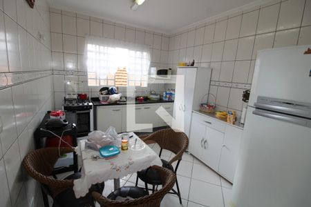 Casa à venda com 130m², 5 quartos e 3 vagas Cozinha 2