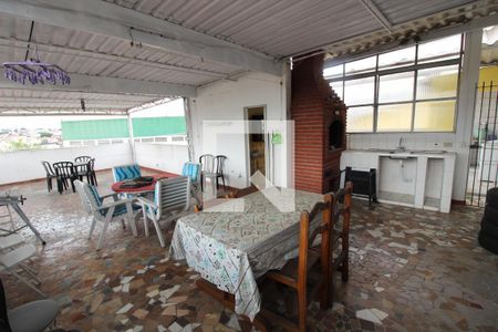 Casa à venda com 130m², 5 quartos e 3 vagasLaje