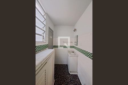 Apartamento à venda com 90m², 2 quartos e sem vaga Apartamento à venda com 90m², 2 quartos e sem vagaBanheiro Social