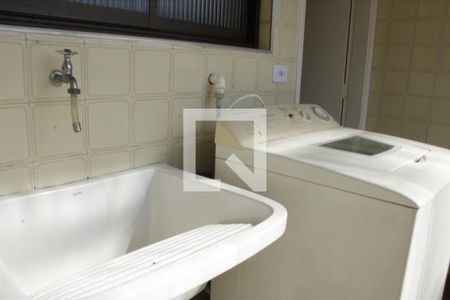 Apartamento para alugar com 138m², 5 quartos e 2 vagasÁrea de Serviço