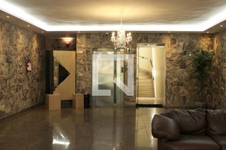 Apartamento para alugar com 138m², 5 quartos e 2 vagasHall social