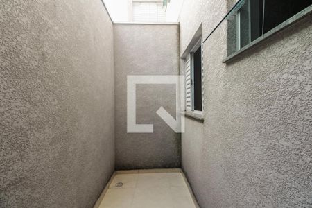 Quintal Quarto 1 de apartamento à venda com 2 quartos, 45m² em Vila Esperança, São Paulo