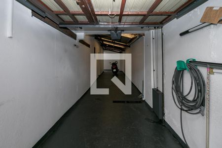 Casa à venda com 300m², 3 quartos e 4 vagas Casa à venda com 300m², 3 quartos e 4 vagasGaragem