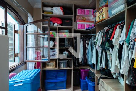 Casa à venda com 125m², 4 quartos e 2 vagasCloset