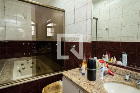 Casa à venda com 125m², 4 quartos e 2 vagasBanheiro - Suíte