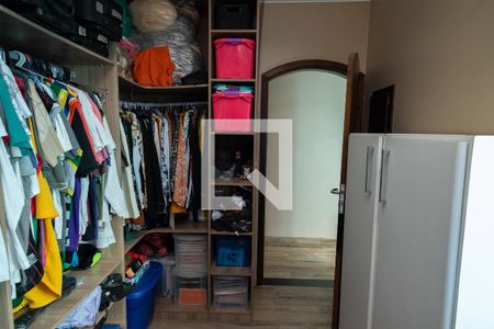 Casa à venda com 125m², 4 quartos e 2 vagasCloset
