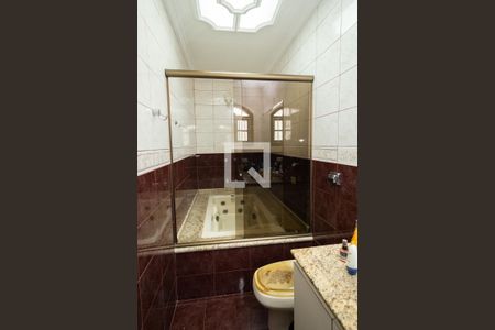 Casa à venda com 125m², 4 quartos e 2 vagasBanheiro - Suíte