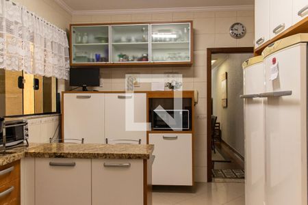 Casa à venda com 380m², 3 quartos e 3 vagas Casa à venda com 380m², 3 quartos e 3 vagasCozinha