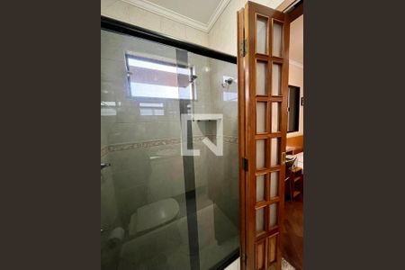 Casa à venda com 380m², 3 quartos e 3 vagas Casa à venda com 380m², 3 quartos e 3 vagasBanheiro da Suíte 2