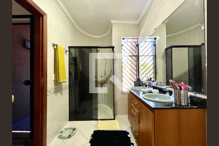 Casa à venda com 380m², 3 quartos e 3 vagas Casa à venda com 380m², 3 quartos e 3 vagasBanheiro da Suíte 1