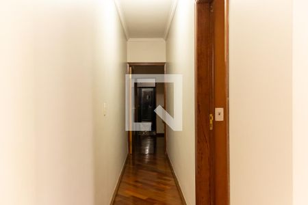 Casa à venda com 380m², 3 quartos e 3 vagas Casa à venda com 380m², 3 quartos e 3 vagasCorredor