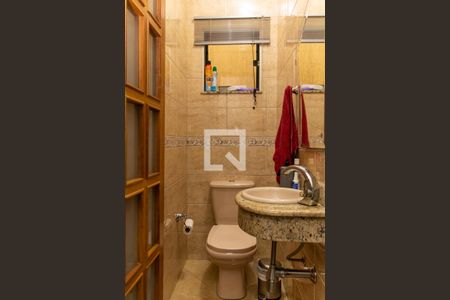 Casa à venda com 380m², 3 quartos e 3 vagas Casa à venda com 380m², 3 quartos e 3 vagasLavabo