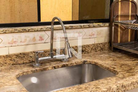 Casa à venda com 380m², 3 quartos e 3 vagas Casa à venda com 380m², 3 quartos e 3 vagasCozinha