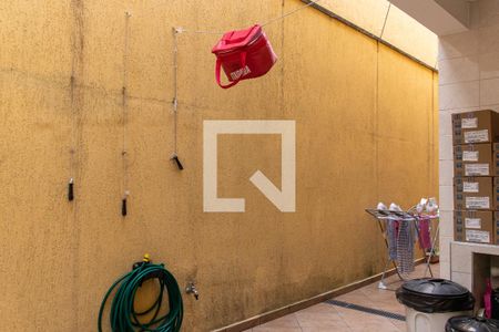 Casa à venda com 380m², 3 quartos e 3 vagas Casa à venda com 380m², 3 quartos e 3 vagasQuintal