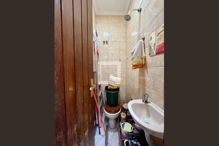 Casa à venda com 380m², 3 quartos e 3 vagas Casa à venda com 380m², 3 quartos e 3 vagasBanheiro