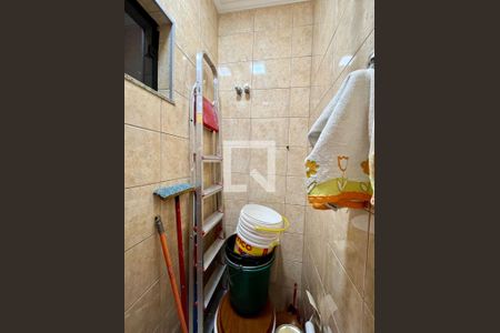 Casa à venda com 380m², 3 quartos e 3 vagas Casa à venda com 380m², 3 quartos e 3 vagasBanheiro