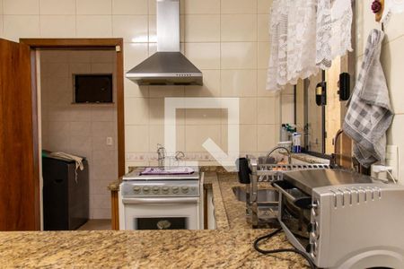 Casa à venda com 380m², 3 quartos e 3 vagas Casa à venda com 380m², 3 quartos e 3 vagasCozinha