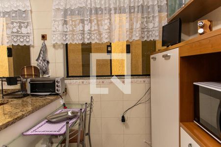 Casa à venda com 380m², 3 quartos e 3 vagas Casa à venda com 380m², 3 quartos e 3 vagasCozinha