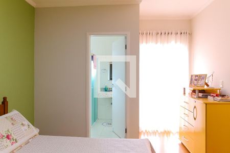 Casa à venda com 140m², 3 quartos e 2 vagasSuite