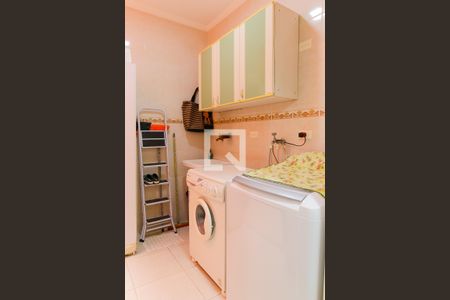 Casa à venda com 140m², 3 quartos e 2 vagasÁrea de Serviço