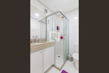 Apartamento à venda com 53m², 2 quartos e 1 vaga Apartamento à venda com 53m², 2 quartos e 1 vagaBanheiro Social