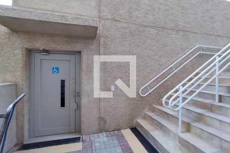 Apartamento à venda com 37m², 2 quartos e sem vaga Apartamento à venda com 37m², 2 quartos e sem vagaElevador