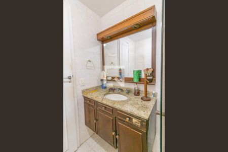 Apartamento à venda com 90m², 3 quartos e 2 vagas Apartamento à venda com 90m², 3 quartos e 2 vagasBanheiro Social