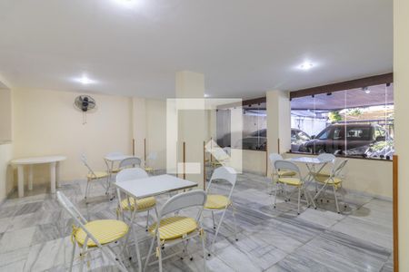 Apartamento à venda com 90m², 3 quartos e 2 vagas Apartamento à venda com 90m², 3 quartos e 2 vagasÁrea comum - Salão de Festas