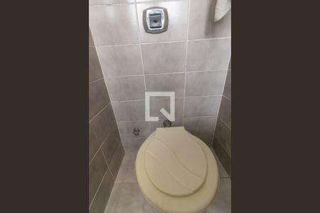 Apartamento à venda com 90m², 3 quartos e 2 vagas Apartamento à venda com 90m², 3 quartos e 2 vagasÁrea de Serviço - Banheiro