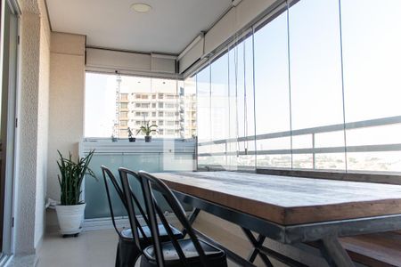 Apartamento à venda com 67m², 2 quartos e 1 vagaVaranda