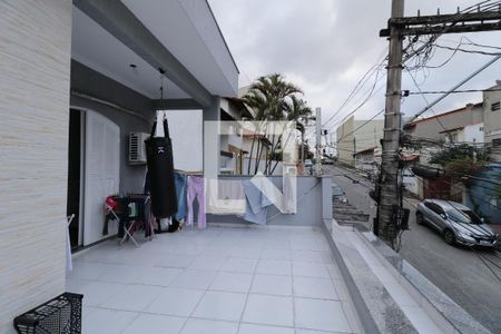 Casa à venda com 140m², 4 quartos e 2 vagasSuite - Varanda