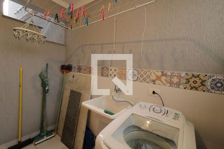 Casa à venda com 140m², 4 quartos e 2 vagasÁrea de Serviço