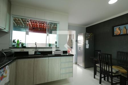 Casa à venda com 140m², 4 quartos e 2 vagasCozinha 2