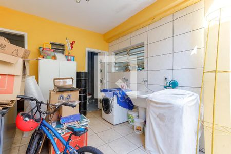 Casa à venda com 141m², 4 quartos e 2 vagas Casa à venda com 141m², 4 quartos e 2 vagasÁrea de Serviço