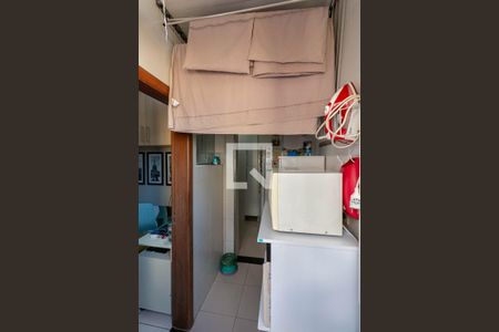 Apartamento para alugar com 65m², 2 quartos e 1 vagaCozinha e Área de Serviço