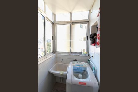 Apartamento para alugar com 65m², 2 quartos e 1 vagaCozinha e Área de Serviço