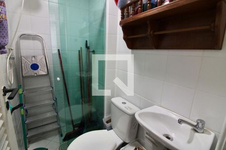 Apartamento à venda com 160m², 4 quartos e 3 vagas Apartamento à venda com 160m², 4 quartos e 3 vagasBanheiro de serviço