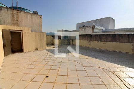 Apartamento à venda com 160m², 4 quartos e 3 vagas Apartamento à venda com 160m², 4 quartos e 3 vagasTerraço