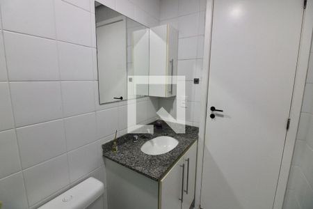 Apartamento à venda com 160m², 4 quartos e 3 vagas Apartamento à venda com 160m², 4 quartos e 3 vagasBanheiro da Suíte 1