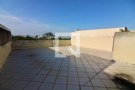 Apartamento à venda com 160m², 4 quartos e 3 vagas Apartamento à venda com 160m², 4 quartos e 3 vagasTerraço