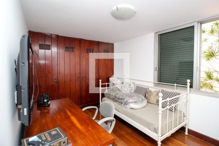 Apartamento à venda com 585m², 6 quartos e 3 vagasQuarto 4