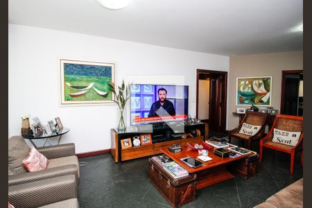 Apartamento à venda com 585m², 6 quartos e 3 vagasSala de TV